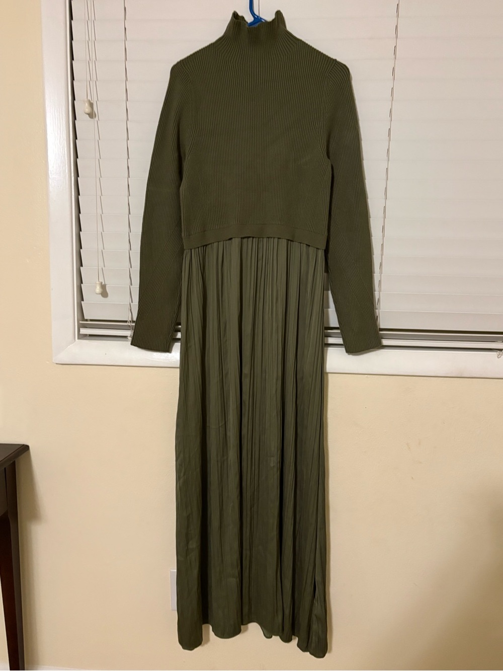 By Anthropologie Women's Moss Green
The Thea Twofer Sweater Dress Size XL